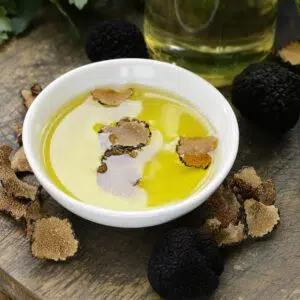 Olio al Tartufo Bianco il tartufo