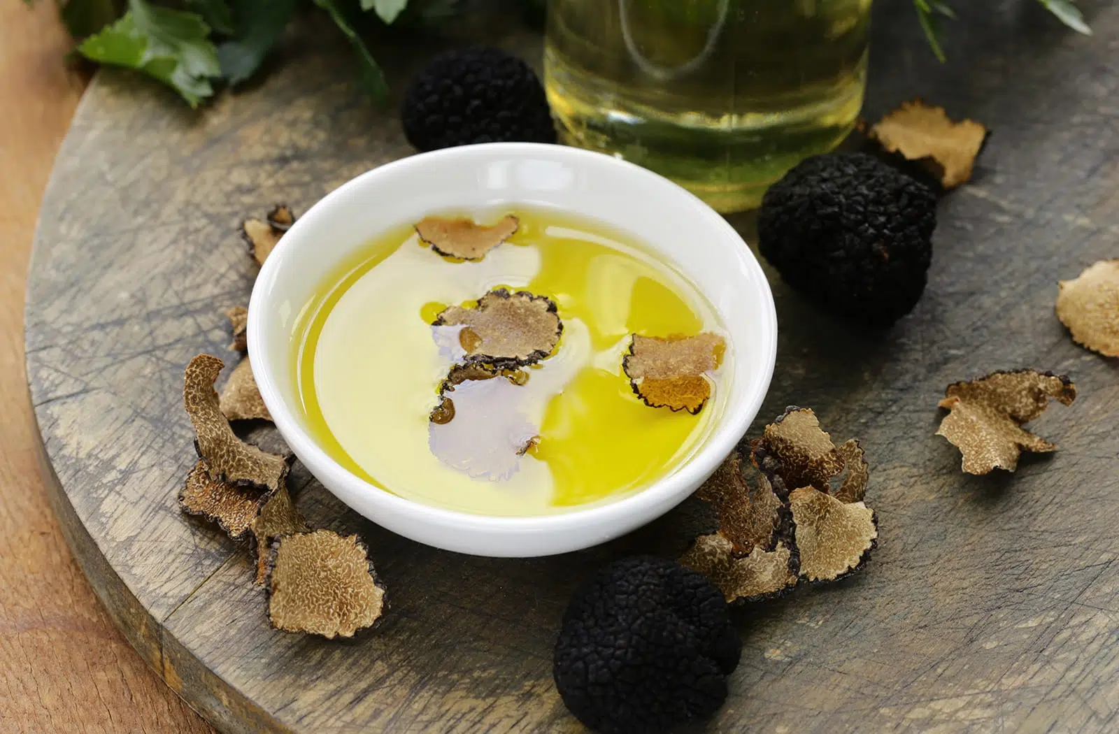 Olio al Tartufo Bianco il tartufo Olio al Tartufo Bianco il tartufo